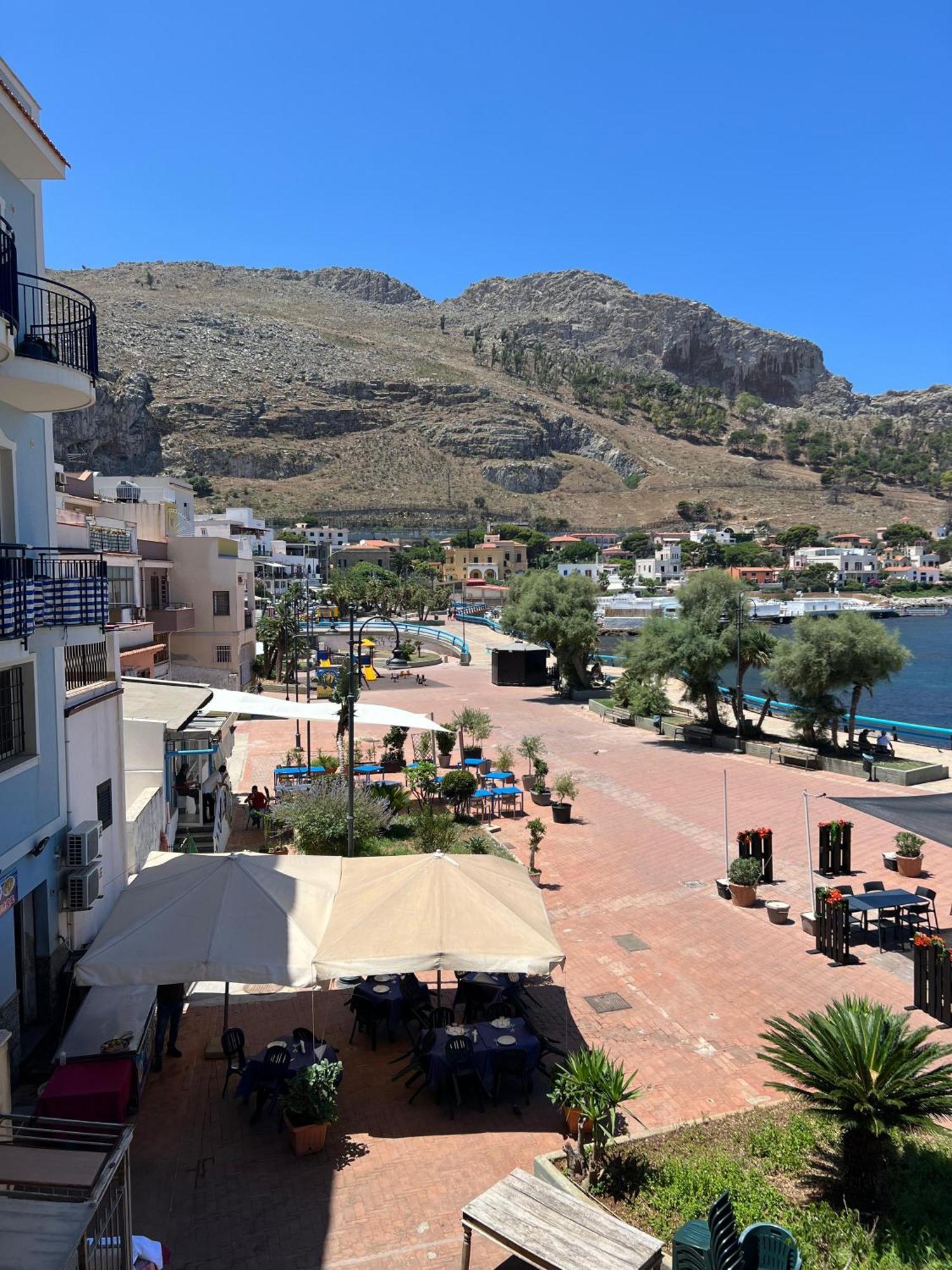 La Piazzetta A Mare Holiday House Sferracavallo Esterno foto