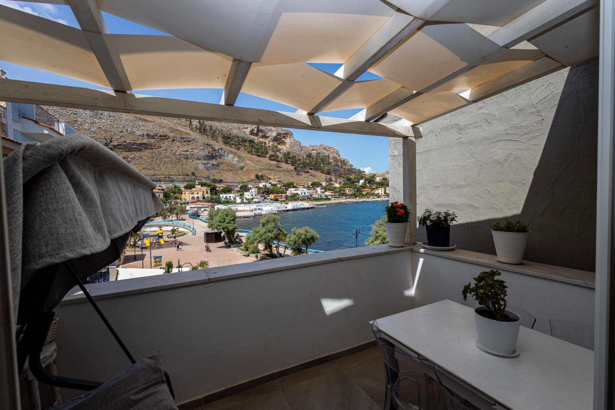 La Piazzetta A Mare Holiday House Sferracavallo Esterno foto